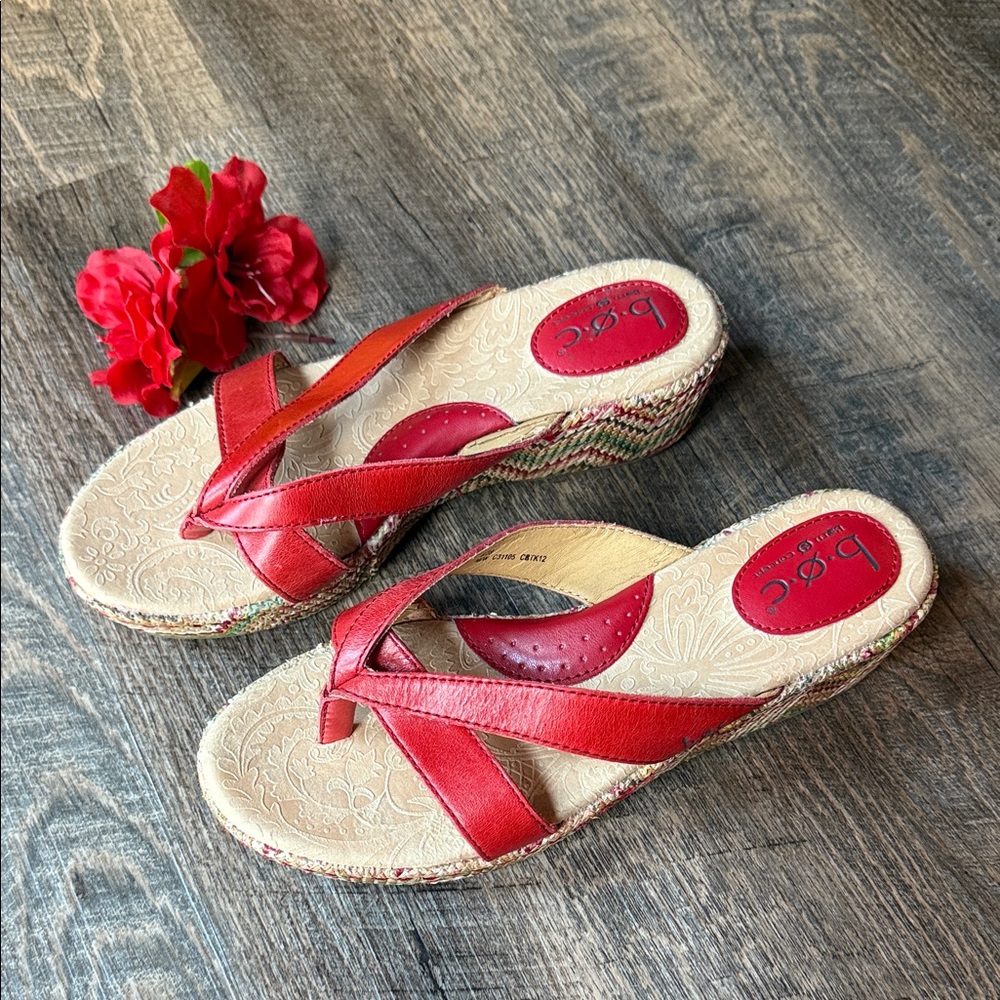 b.o.c. Women's Vibrant Red Wedge Sandals Size 8